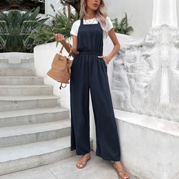 Chic Women's Wide-Leg Jumpsuit with Comfortable Elastic Waist and Convenient Side Pockets
