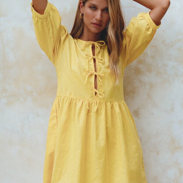 Chic Beatrice Linen Mini Dress with Trendy Puff Sleeves